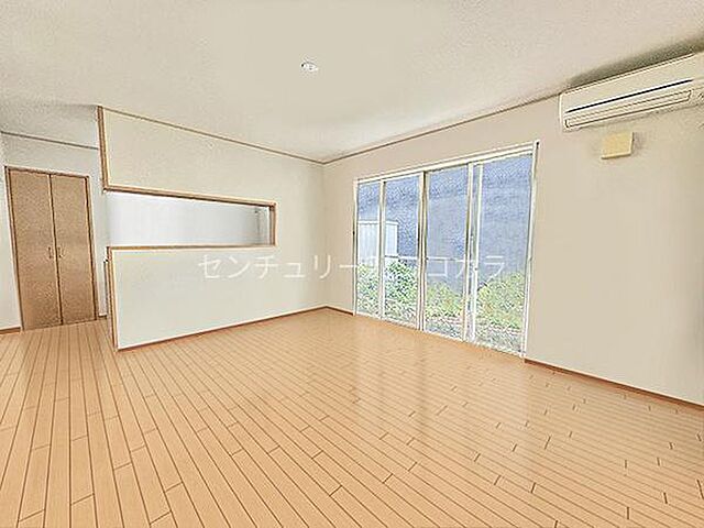 リビング/ダイニング 八王子市元八王子町2丁目