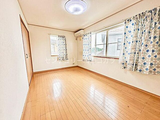 室内 八王子市元八王子町2丁目