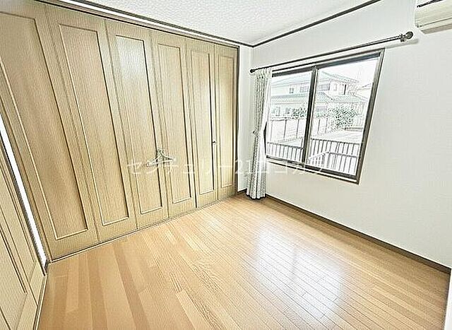 室内 八王子市元八王子町1丁目