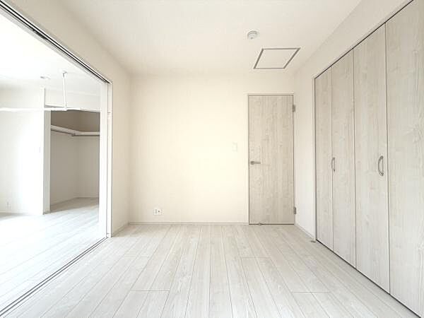 洋室を拡大表示