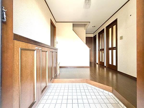 玄関を拡大表示