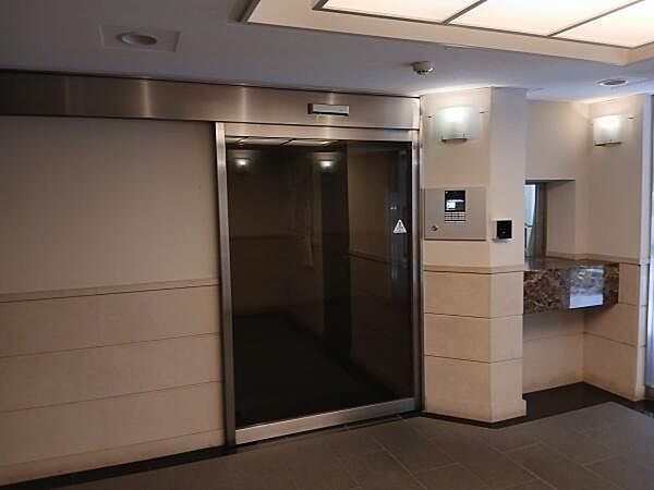 エントランスを拡大表示
