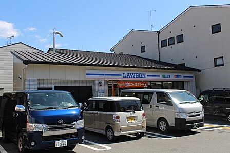 ローソン仁和寺街道七本松店まで266m