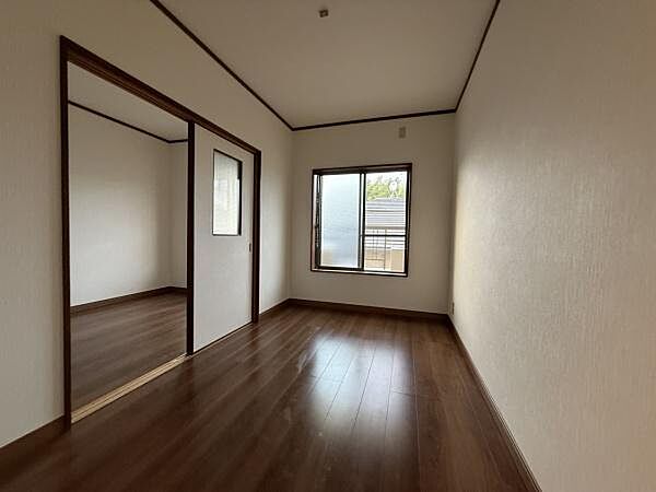 洋室を拡大表示