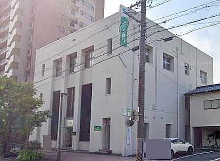 三十三銀行中央通支店まで930m
