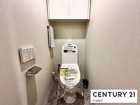 ウォシュレット付きの暖房便座で快適です！