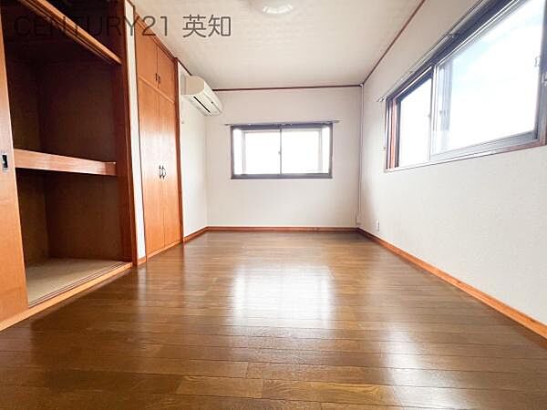 洋室を拡大表示