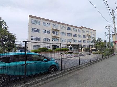 八王子市立第七中学校まで906m