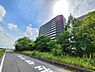 その他：銀行、区役所など暮らしを支えるインフラも徒歩圏内に。車や時間がなくても、日常の用事をテンポよくこなせる立地はファミリーから単身の方まで幅広く支持される理由のひとつです。