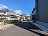 その他：ゆとりのある前面道路です