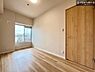 子供部屋：掃き出し窓がないお部屋は、お子様のお部屋としても安心です！収納スペースも充実しているので散らかったお部屋をサッと片付けられます！