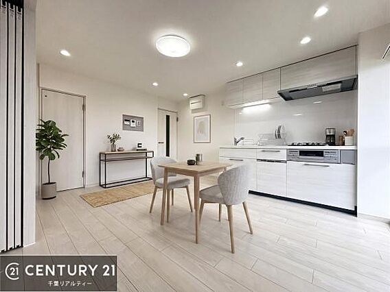 家具はCGパー...