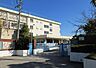 周辺：大東市立灰塚小学校まで984m