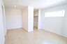 室内：ウォークインクローゼット付きのお部屋です☆バルコニーに面した明るいお部屋♪