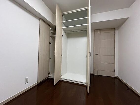 全居室収納完備...