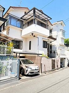 外観:駐車場有り(車種による) 外観:駐車場有り(車種による)