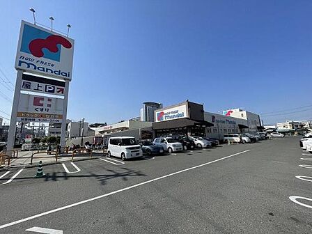 万代八尾店まで302m