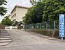 周辺：鹿児島市立明和中学校まで557m、個性を尊重し、学びやすい環境を提供しています。部活動も盛んで、生徒同士の絆が深まる楽しい学校生活が魅力です。