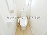 トイレ：【トイレ】二階トイレ。各階にトイレが付いているので、忙しい朝の時間帯にも安心。