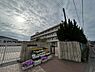 周辺：鹿児島市立草牟田小学校まで275m、草牟田小学校では、「自ら学び考え、心身ともに健康で、個性が輝く創造性豊かな草牟田っ子の育成」を教育目標に掲げています。