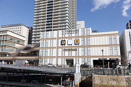 マツモトキヨシテラッセ納屋橋店まで668m