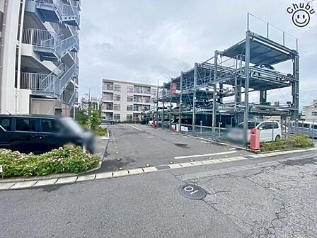 敷地内1台駐車可能（月額100円～9、800円 ）