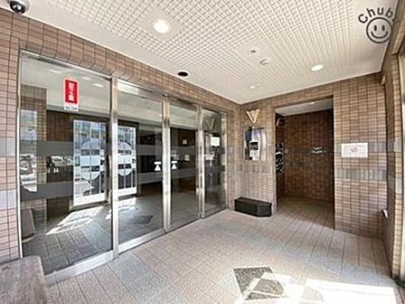 総戸数25戸のマンションです。防犯面も安心のオートロック