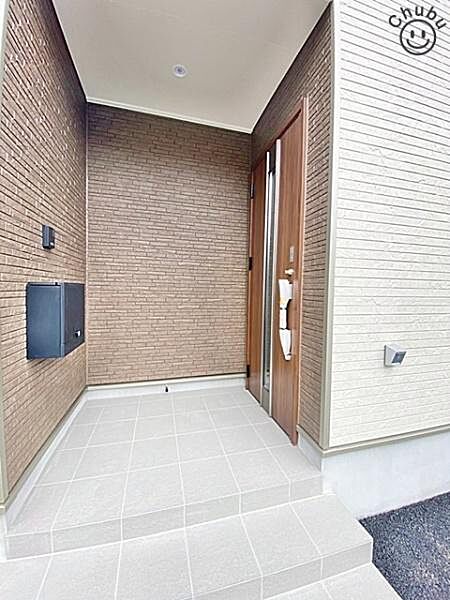 玄関を拡大表示