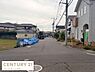 その他：前面道路は見通しが良く周辺は落ち着いた住宅街の雰囲気です。道路幅がしっかり確保されており車の出入りもスムーズに行えます。整った街並みに安心感があります。ゴミ集積所も近く利便性がうかがえます。