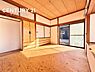 洋室：主寝室にいかがでしょうか♪日当たり・風通し良好です(^^♪