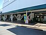 周辺：マルエツ西谷店まで877m、西谷駅周辺では一番大きなスーパーです。夜21時まで営業しています。