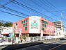 周辺：Santoku高田店まで485m、閑静な住宅街にあるスーパー。お隣にはドラッグストアもあり、お買い物に便利です。夜22時まで営業しています。
