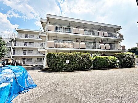 【外観】昭和54年4月築 鉄筋コンクリート造 4階建(1階部分)