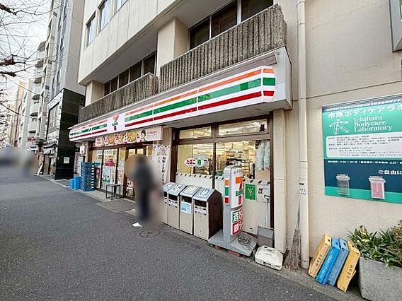 セブンイレブン...