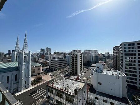 【バルコニーからの眺望】開放感のある眺望は日常の疲れを癒してくれます。