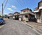 その他：周辺は戸建てが整然と立ち並ぶ閑静な住宅街。空が広く感じられる穏やかな住環境が広がります。交通量が落ち着いた住宅街のため、落ち着いてお過ごしいただけます。