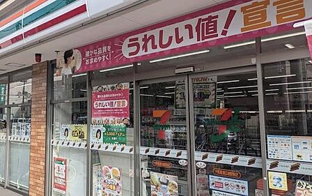 セブンイレブン大阪喜連瓜破駅前店まで111m