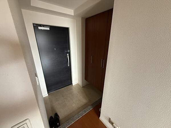玄関を拡大表示