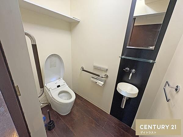 トイレを拡大表示