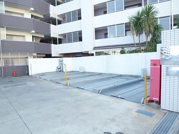 プレミスト見川