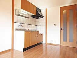 サンプレイスK 201号室 2階2DKのリビング/ダイニング