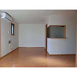 ユイマール・エフ E 201号室 2階2LDKのリビング/ダイニング