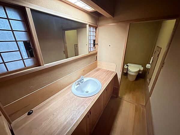 トイレを拡大表示