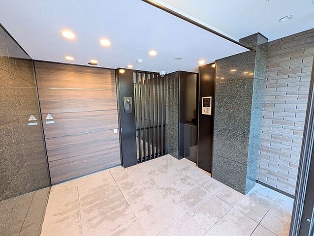 エントランス サーパス水戸駅南平和公園 8階/802