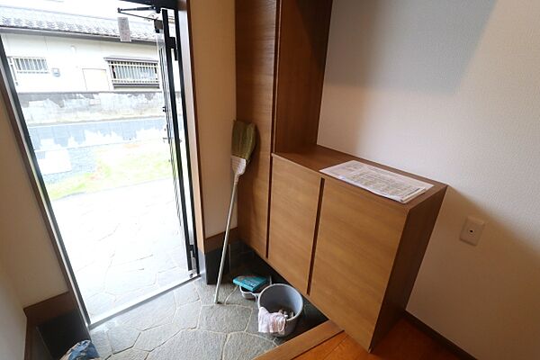 玄関を拡大表示