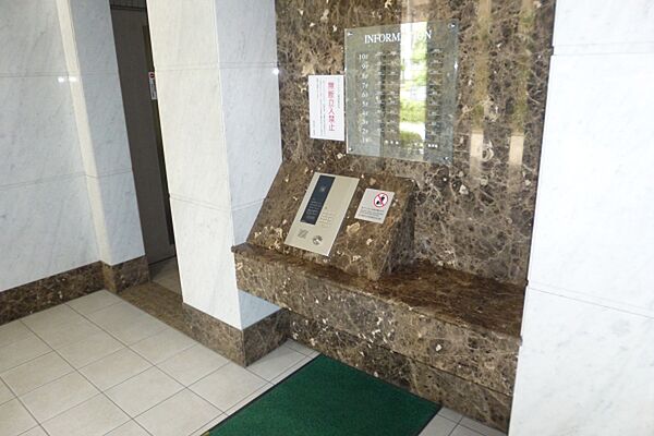 エントランスを拡大表示