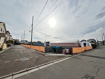 外観:全11区画の開発分譲地(建築条件付き売地) 建物に関しては、指定の設計・施工会社が建築をすることが条件です。 外観:全11区画の開発分譲地(建築条件付き売地) 建物に関しては、指定の設計・施工会社が建築をすることが条件です。