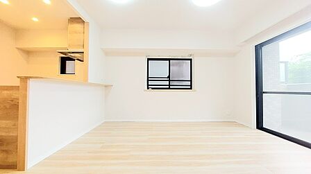 リビングは家具の配置も思いのまま。自由度が高い設計です。