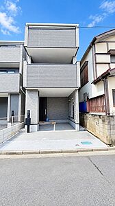外観:戸建てが立ち並ぶ静かな住宅街。四季折々の移り変わりを感じながら自然と楽しみ、暮らす、そんな毎日を日々の中で感じられる住環境 外観:戸建てが立ち並ぶ静かな住宅街。四季折々の移り変わりを感じながら自然と楽しみ、暮らす、そんな毎日を日々の中で感じられる住環境