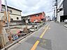 外観：戸建てが立ち並ぶ静かな住宅街。四季折々の移り変わりを感じながら自然と楽しみ、暮らす、そんな毎日を日々の中で感じられる住環境 